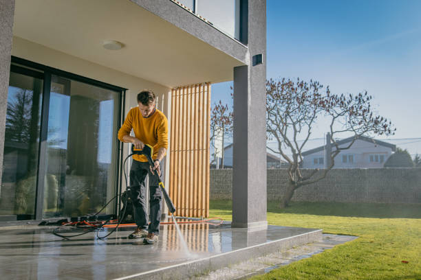 Best Driveway Pressure Washing  in Fowler, CA